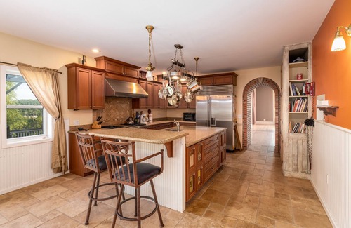 Elkader Haus | Master Suite at Elkader Jailhouse Inn