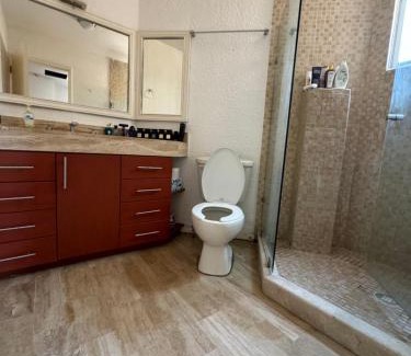 Zona Hotelera Haus | Master Suite In Beach House Pok
