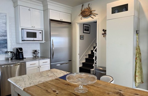 Prides Crossing Haus | Master Suite with magnificent views of the ocean