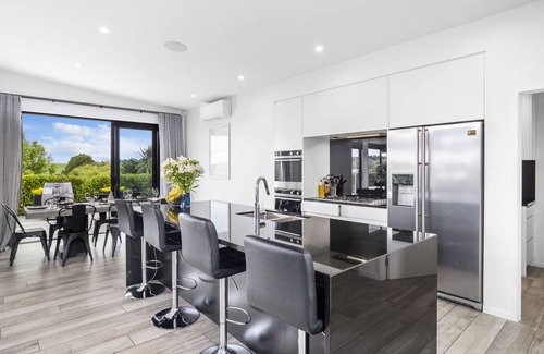 Matakana Haus | Matakana Retreat - Matakana Holiday Home