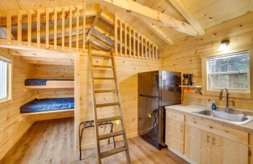 Mauston Wohnung | Mauston Studio Cabin about 15 Mi to Wisconsin Dells!