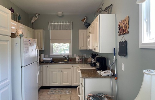 Summer Village Hütte | May- Oct. Exciting Days and Quiet Nights await you. Private Gated Family Resort.