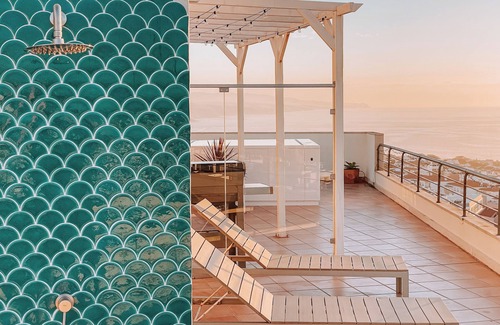 Ericeira Wohnung | Maybe the best view in Portugal/Jacuzzi/Gym/Game room/AC/600m walk to town