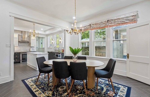 Evergreen Haus | McLean Manor w/2 Hot Tubs & Guest House