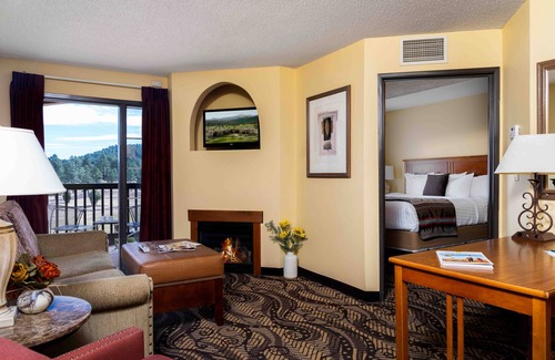 Ruidoso Hotel | MCM Elegante Lodge & Suites Ruidoso