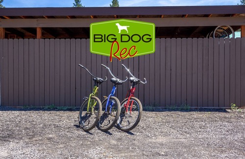 Sunriver Eigentumswohnung | Kurzer Spaziergang zum Dorf, genießen Sie die geräumige Rasenfläche, Cal King Bed - MEAD05