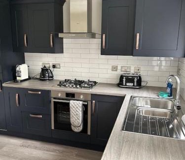 Alfreton Haus | Meadow View