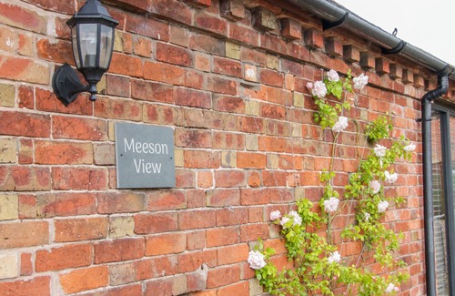 High Ercall Hütte | Meeson View, WATERS UPTON, SHROPSHIRE