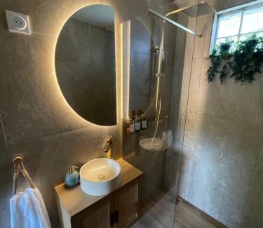 Carrieres-sur-Seine Haus | Memories Loft and Spa - Paris