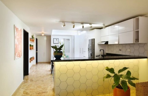 El Poblado Wohnung | Memory Foam King Bed, 300Mb Wifi, Dishwasher, Study & Laundry — Manila, Poblado