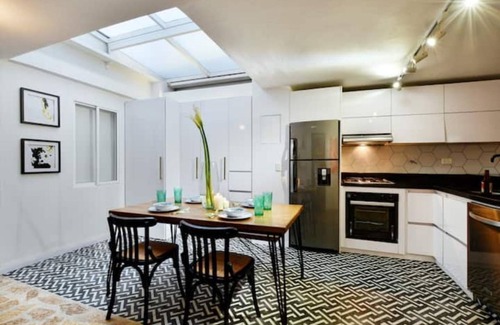 El Poblado Wohnung | Memory Foam King Bed, 300Mb Wifi, Dishwasher, Study & Laundry — Manila, Poblado