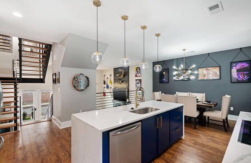 New Pathways Haus | Memphis Blues Rooftop & Beale st