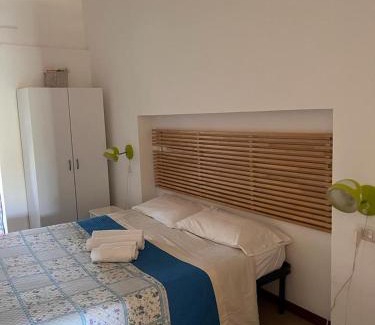 Vulcano Porto Wohnung | Menichetta bilo 5 posti con piscina gratuita dall'11 Luglio al 31 Agosto
