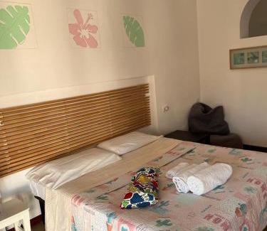 Vulcano Porto Wohnung | Menichetta bilo 5 posti con piscina gratuita dall'11 Luglio al 31 Agosto