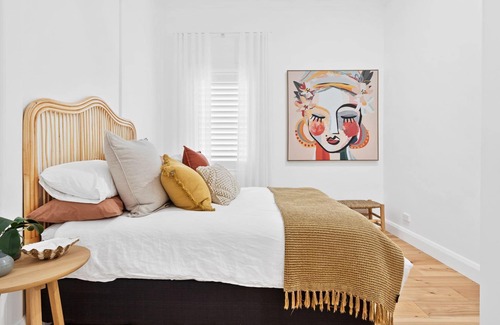 Merewether Haus | Merewether Beach House Retreat - A short stroll to Bar Beach