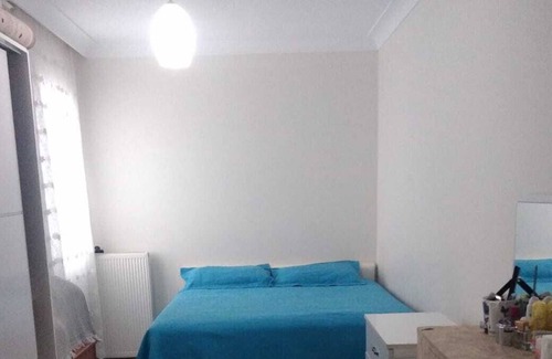 Kucukcekmece Wohnung | Merkezi konumda çarşının tam üstünde ulaşımı kolay modern daire