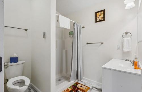 Geneva-on-the-Lake Wohnung | Merlot Cottage - GOTL Strip - Lover's Retreat