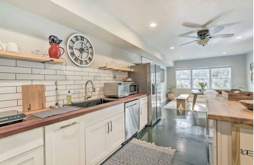 Stone Mountain Wohnung | Merlyn's Cote D'azur