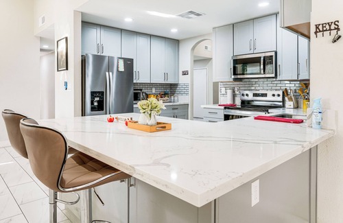 Dobson Ranch Haus | Mesa Oasis w/ Diving Pool By Spring Training, Dtwn