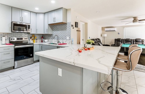 Dobson Ranch Haus | Mesa Oasis w/ Diving Pool By Spring Training, Dtwn