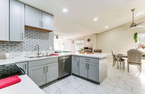 Dobson Ranch Haus | Mesa Oasis w/ Diving Pool By Spring Training, Dtwn