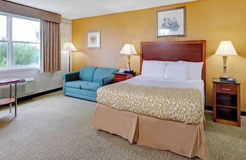 Methuen Hotel | Methuen Inn and Conference Center