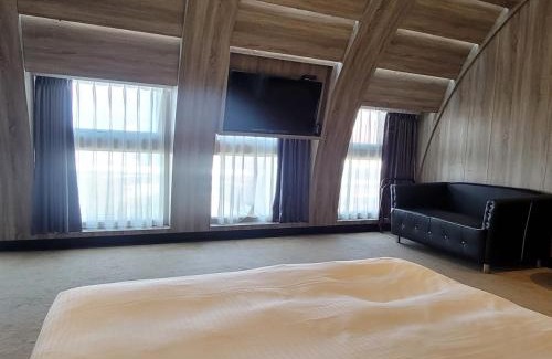 Zhongzheng Hotel | Meworld Hotel - Taipei Main Station