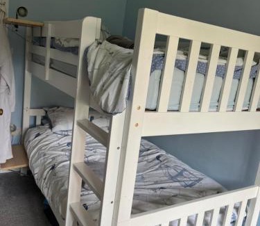 Tewkesbury Haus | Mews House, Tewkesbury town centre, hot tub, pets