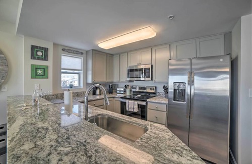 Mexico Beach Eigentumswohnung | Mexico Beach Condo steps from the beach! ~Snowbird Rates Available~