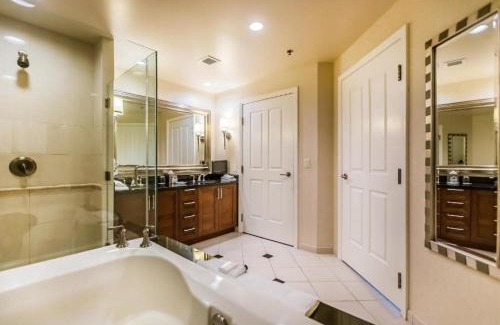 Las Vegas Haus | MGM Studio View of Top Golf MGM Wet Republic 22604