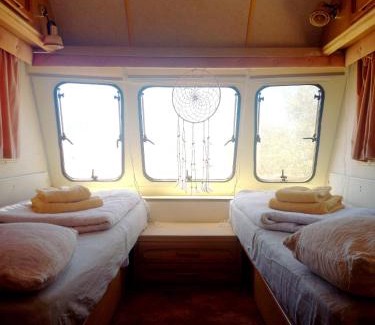 Lagos Haus | Michas caravan for 2 See the herd of horses from your bed