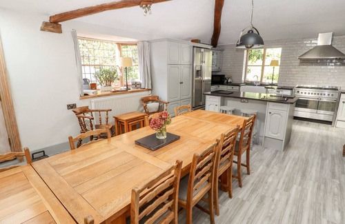 Mickle Trafford Hütte | Mickle Trafford Manor