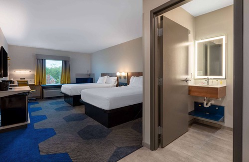 Old Town Winchester Hotel | Microtel Inn & Suites by Wyndham Winchester