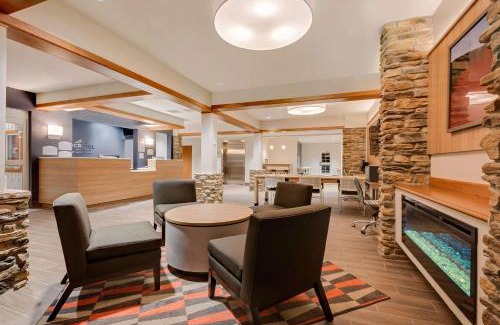 Clarion Hotel | Microtel Inn & Suites by Wyndham Clarion