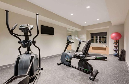 Clarion Hotel | Microtel Inn & Suites by Wyndham Clarion