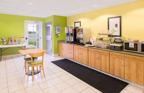 Delphos Hotel | Microtel Inn & Suites by Wyndham Delphos