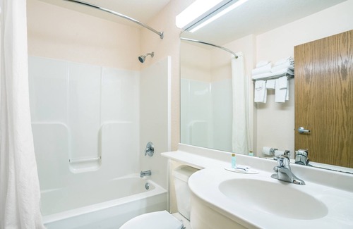 Tomah Hotel | Microtel Inn & Suites by Wyndham Tomah