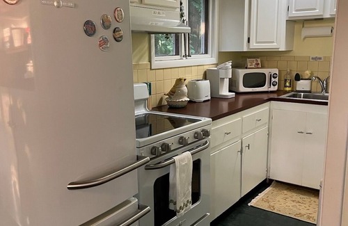 Willoughby Hills Haus | Mid Century Guest House on Wooded Lot