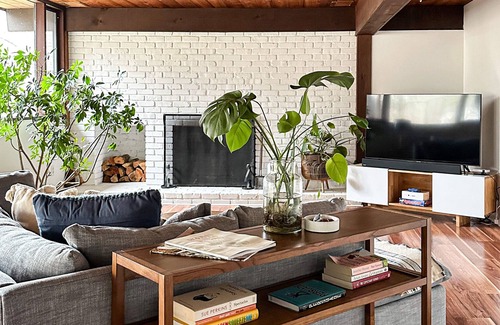 Lewisboro Haus | Mid- Century Modern getaway - only 1hr from the city!