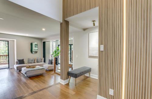 Sandy Springs Haus | Mid-Century Modern Luxe Retreat with Hot Tub and Decks