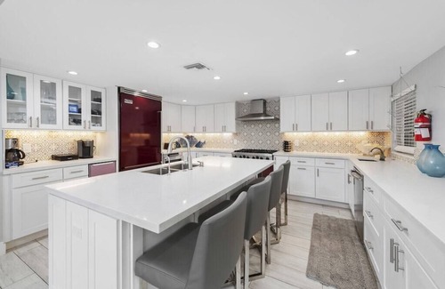 Birch Park Finger Streets Haus | 5 Schlafzimmer am See, 1 Block vom Strand entfernt