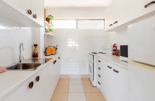 Kangaroo Point Wohnung | Mid-Century Pad - 1 bed/1 bath/1 car 10 min CBD