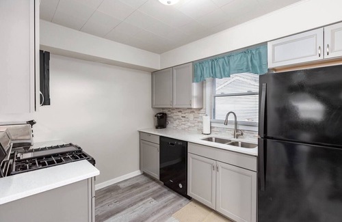 Hobart Haus | Mid Term Rental Home in Hobart 1224 W Home Ave