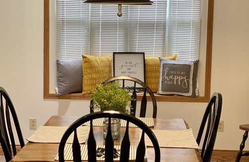 Glen Dale Haus | Middle Gem-Newly Renovated house with everything you will need. Prime location!