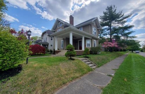 Middletown Haus | Middletown Centenarian 4 Bed 2 Bath Sleeps 12