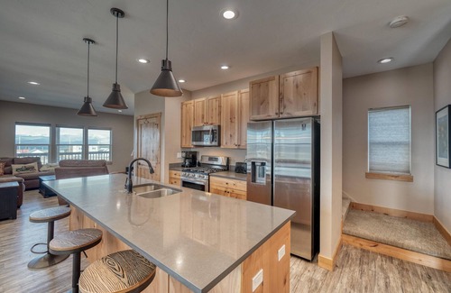 Leadville Kabine | Midgarth Hus- Brand New Railyard home minutes to Copper & Ski Cooper!