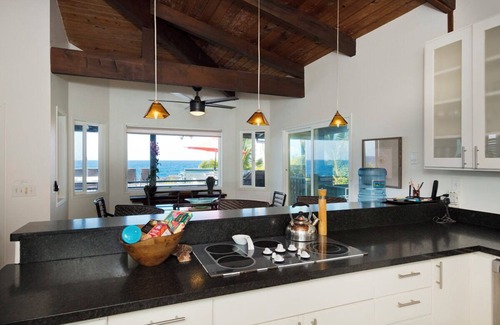Keaau Haus | Mika Kai 4 bd w/Pool and Hot Tub - Epic Spot for Whale Watching!!!