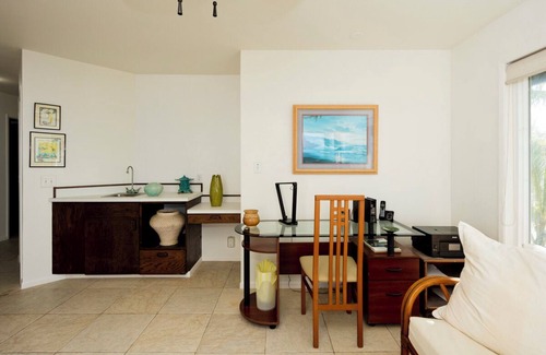 Keaau Haus | Mika Kai 4 bd w/Pool and Hot Tub - Epic Spot for Whale Watching!!!