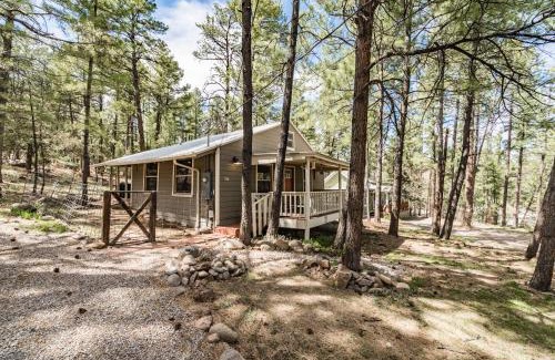 Ruidoso Haus | Miles Hacienda: Beautifully Remodeled, Centrally Located Ruidoso Cottage