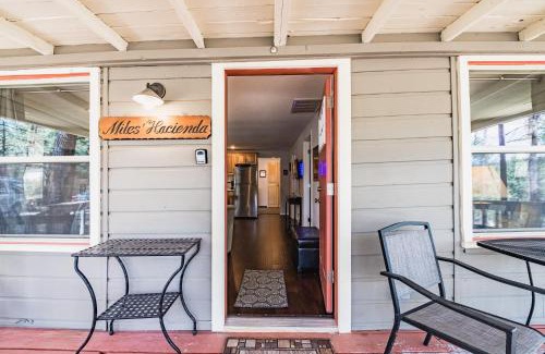 Ruidoso Haus | Miles Hacienda: Beautifully Remodeled, Centrally Located Ruidoso Cottage